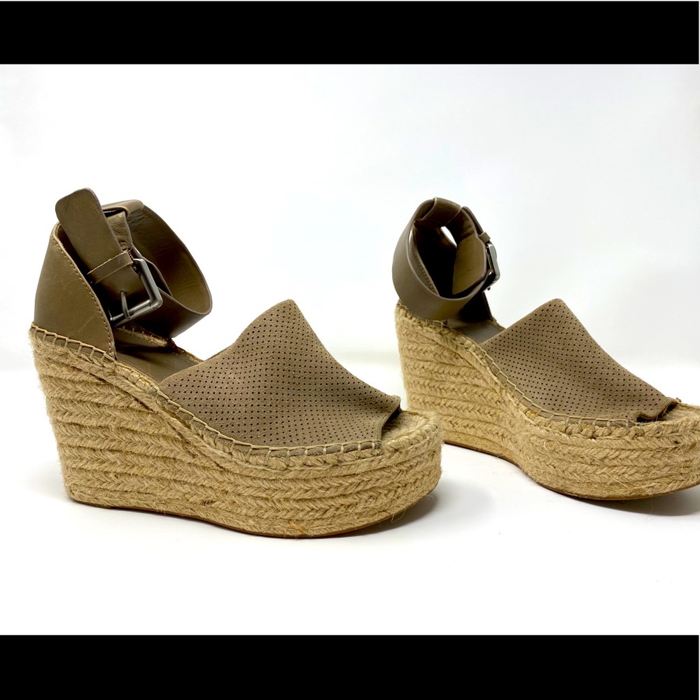 Marc Fisher wedge